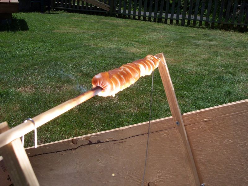 Build a solar hot dog cooker  IWillTry.org