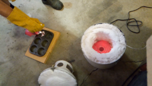 Pouring aluminum ingots